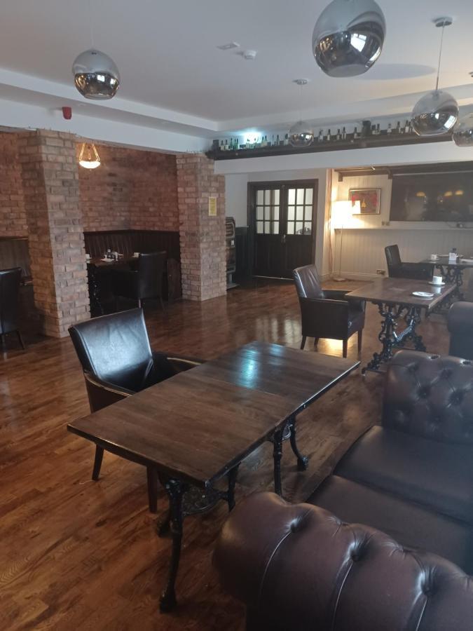 The Midway Bar & Guesthouse Dungloe Exterior foto
