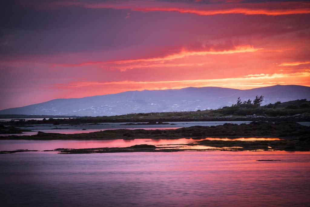 The Midway Bar & Guesthouse Dungloe Exterior foto