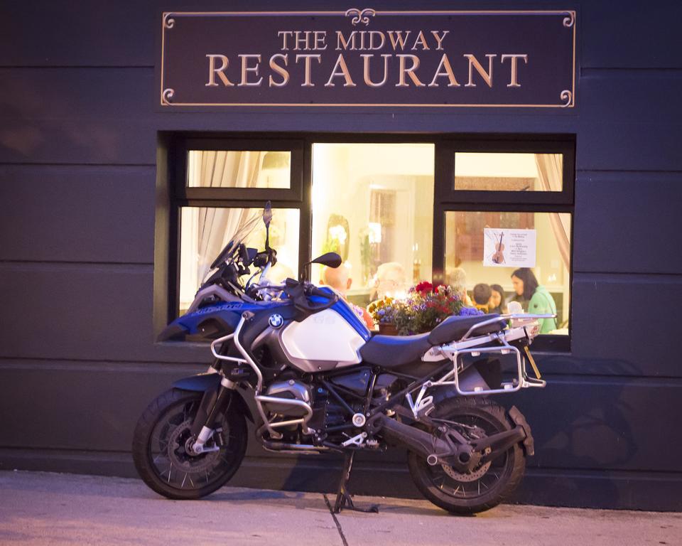 The Midway Bar & Guesthouse Dungloe Exterior foto